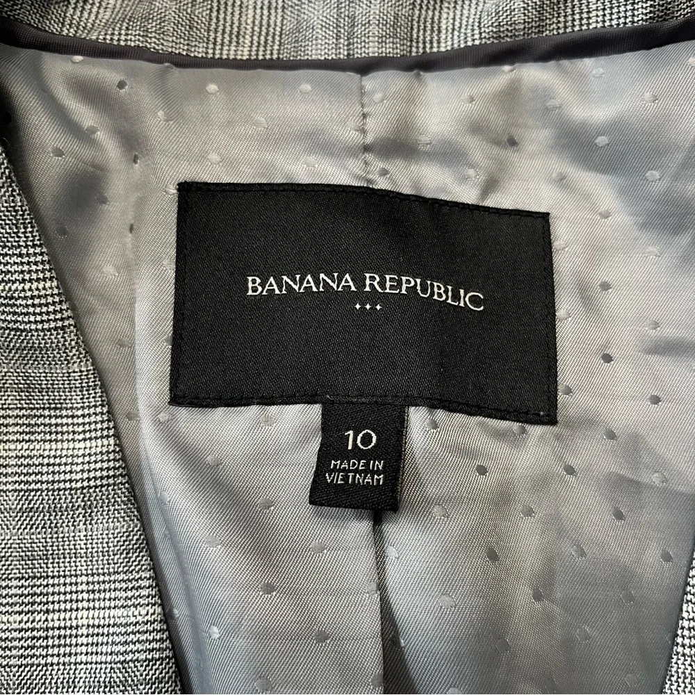 Banana Republic Factory Gray Plaid Blazer Jacket in Size 10